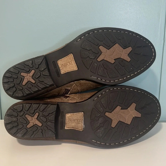 Born JEM Oiled Suede Booties Light Brown. Size 7. - Picture 12 of 15